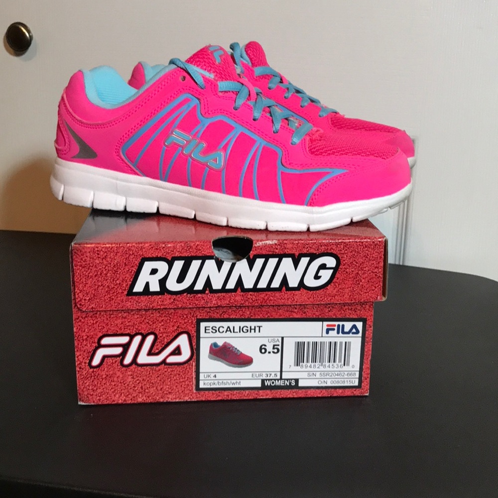 EUC Fila running shoes size 6.5 worn once